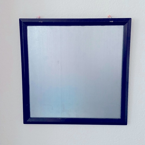 🔴 16x16” Magnetic Command Center Metal Bulletin Board Message Memo Collage Frame - Picture 2 of 5